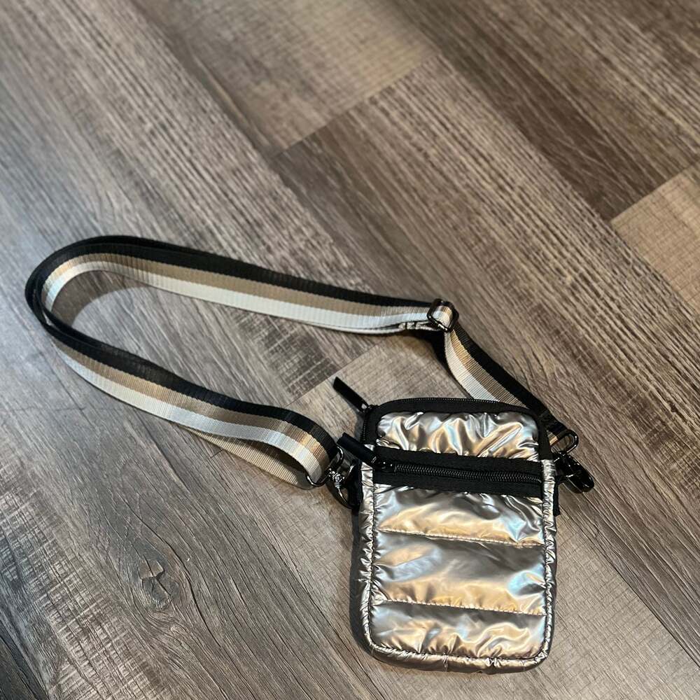 Haute Shore Casey Cellphone Bag [Chill] Minnesota,
